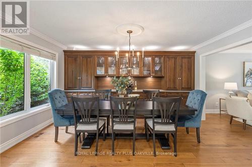 1297 Golden Meadow Trail, Oakville, ON - Indoor Photo Showing Dining Room