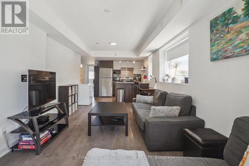 416 - 1141 Cooke Boulevard, Burlington, ON - Indoor Photo Showing Living Room