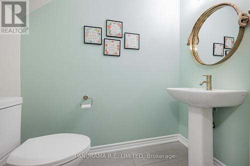 1 - 125 Long Branch Avenue, Toronto, ON - Indoor Photo Showing Bathroom