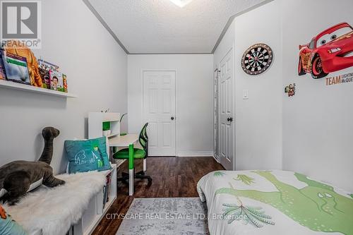 622 Claymeadow Avenue, Mississauga, ON - Indoor Photo Showing Bedroom