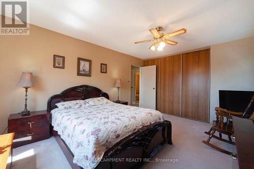 796 Thistle Down Court, Mississauga, ON - Indoor Photo Showing Bedroom