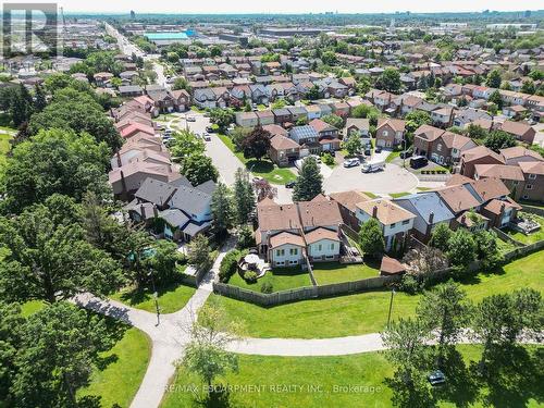 796 Thistle Down Court, Mississauga, ON - Outdoor With View
