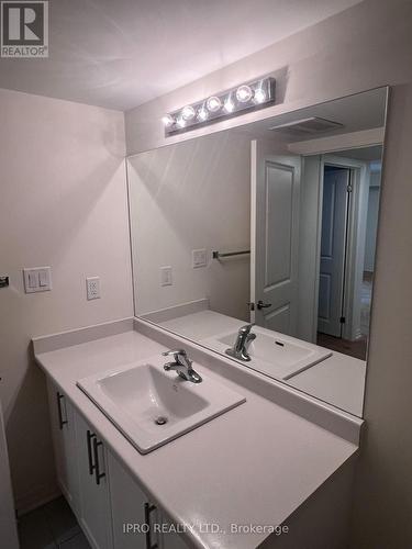 A - 8 Lookout Drive, Clarington, ON - Indoor Photo Showing Bathroom