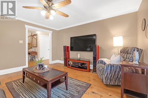 3649 Concession 7 Road, Adjala-Tosorontio, ON - Indoor Photo Showing Living Room