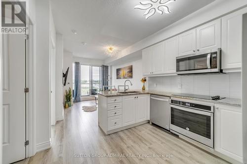 1111 - 9618 Yonge Street, Richmond Hill, ON - Indoor Photo Showing Kitchen