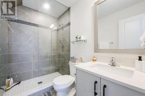 9 - 8 Sayers Lane, Richmond Hill, ON - Indoor Photo Showing Bathroom