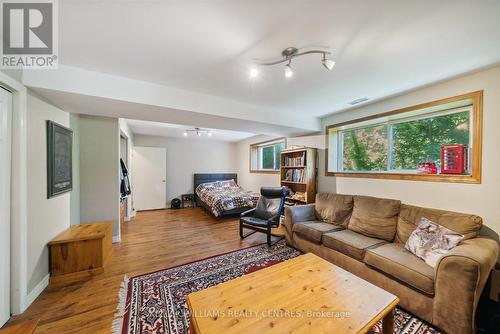 623 Varney Road, Georgina (Historic Lakeshore Communities), ON - Indoor Photo Showing Living Room