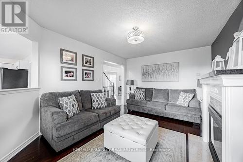 53 Priscilla'S Place, Barrie, ON - Indoor Photo Showing Living Room