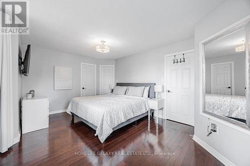 53 Priscilla'S Place, Barrie, ON - Indoor Photo Showing Bedroom