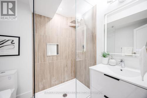 170 Alton Avenue, Toronto, ON - Indoor Photo Showing Bathroom