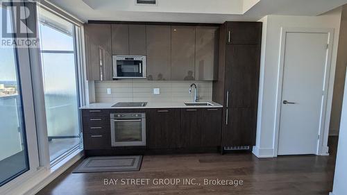 3609 - 403 Church Street, Toronto, ON - Indoor Photo Showing Kitchen