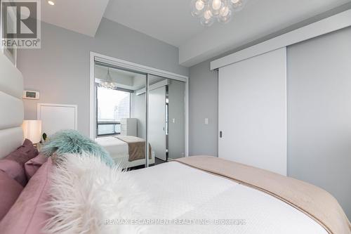 5110 - 14 York Street, Toronto, ON - Indoor Photo Showing Bedroom