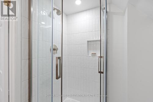 930 Manning Avenue, Toronto, ON - Indoor Photo Showing Bathroom