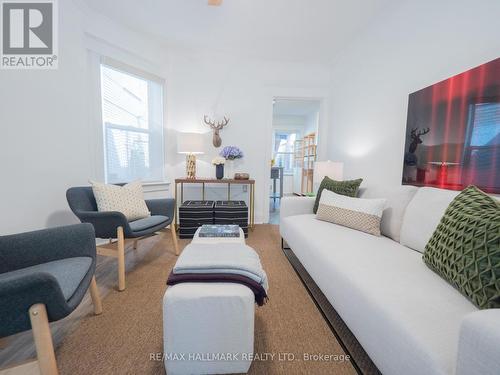 200 Simpson Avenue, Toronto, ON - Indoor Photo Showing Living Room