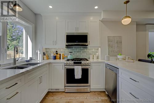 595 Sammon Avenue, Toronto, ON - Indoor Photo Showing Kitchen With Double Sink