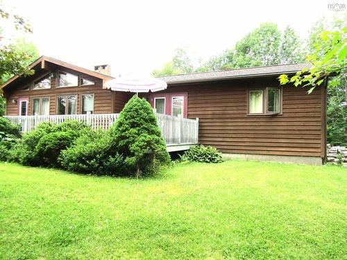 11 West Howell Lake Lane, Leville, NS 