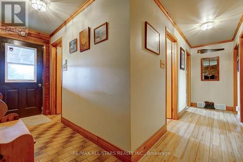 371 Sturgeon Point Road, Kawartha Lakes, ON - Indoor Photo Showing Other Room