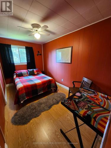 63 Thomas Drive, Kawartha Lakes, ON - Indoor Photo Showing Bedroom