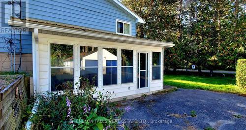 63 Thomas Drive, Kawartha Lakes, ON - Outdoor With Deck Patio Veranda