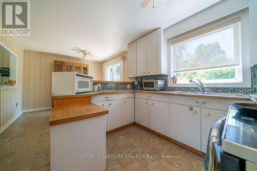 10 Cowan Road, Prince Edward County, ON - Indoor Photo Showing Kitchen