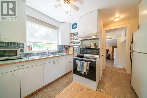 10 Cowan Road, Prince Edward County, ON - Indoor Photo Showing Kitchen With Double Sink