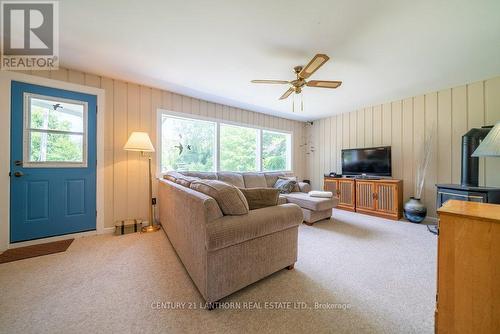 10 Cowan Road, Prince Edward County, ON - Indoor Photo Showing Living Room