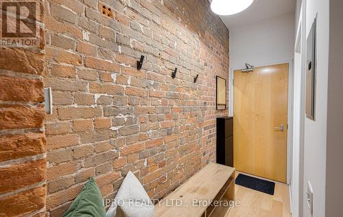 213 - 81A Front Street E, Toronto, ON - Indoor