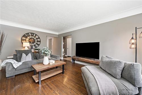 1063 Maplehurst Avenue, Burlington, ON - Indoor Photo Showing Living Room