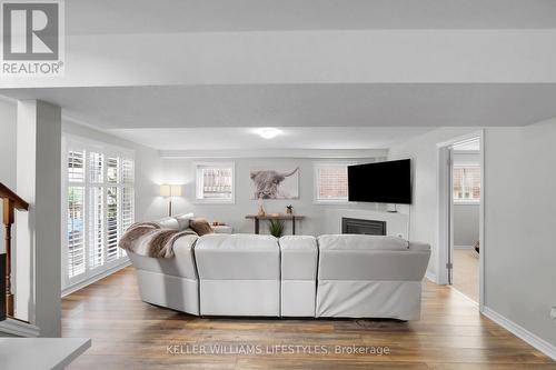 1670 Cedarcreek Crescent, London, ON - Indoor Photo Showing Living Room