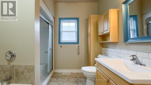 51 Lee Crescent, Goderich, ON - Indoor Photo Showing Bathroom