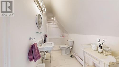74 Circular Road, St. John'S, NL - Indoor Photo Showing Bathroom