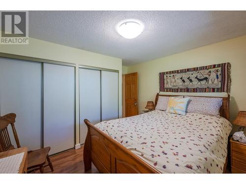 799 Creekside Road Unit# 4, Penticton, BC - Indoor Photo Showing Bedroom