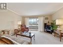 180 Hollywood Road N Unit# 211, Kelowna, BC  - Indoor Photo Showing Living Room 