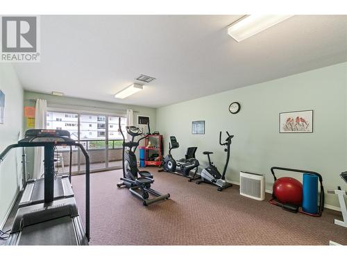 180 Hollywood Road N Unit# 211, Kelowna, BC - Indoor Photo Showing Gym Room