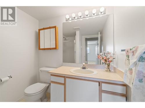 180 Hollywood Road N Unit# 211, Kelowna, BC - Indoor Photo Showing Bathroom