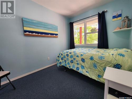 136 5Th Street Ne, Weyburn, SK - Indoor Photo Showing Bedroom