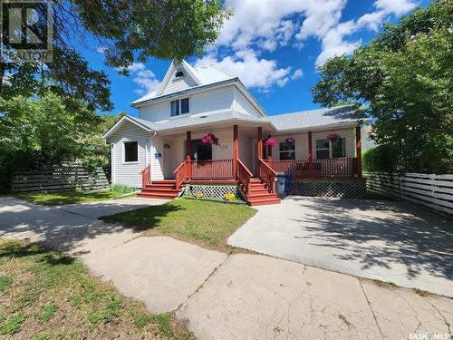 136 5Th Street Ne, Weyburn, SK - Outdoor With Deck Patio Veranda With Facade