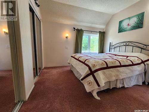 136 5Th Street Ne, Weyburn, SK - Indoor Photo Showing Bedroom