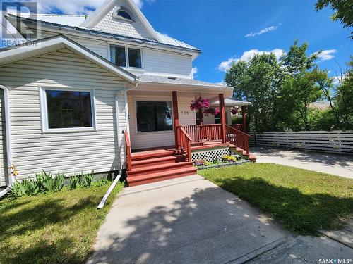 136 5Th Street Ne, Weyburn, SK - Outdoor With Deck Patio Veranda