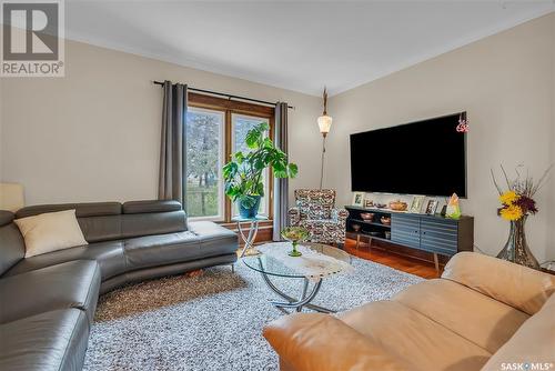 818 6Th Street, Perdue, SK - Indoor Photo Showing Living Room