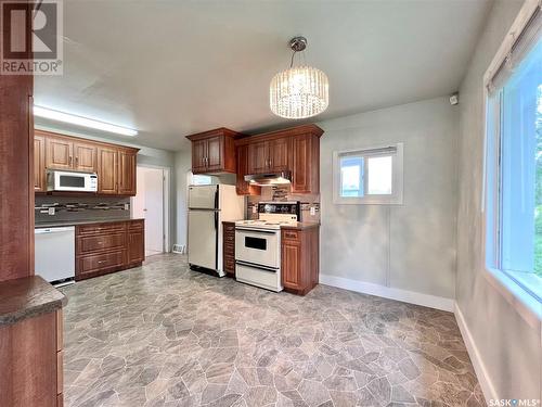 201 Main Street, Macrorie, SK - Indoor Photo Showing Kitchen