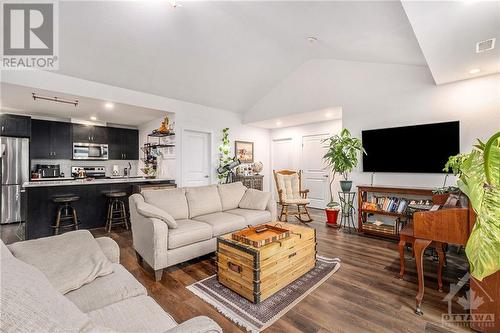 143 Fairweather Street, Ottawa, ON - Indoor Photo Showing Living Room