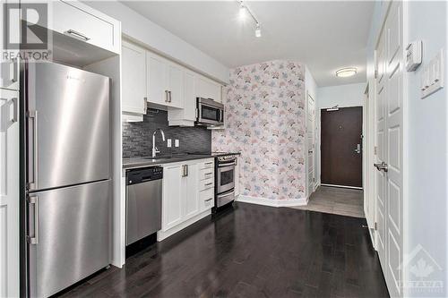 316 Bruyere Street Unit#315, Ottawa, ON - Indoor Photo Showing Kitchen With Upgraded Kitchen