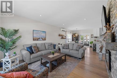 48 Belay, Moncton, NB - Indoor Photo Showing Living Room