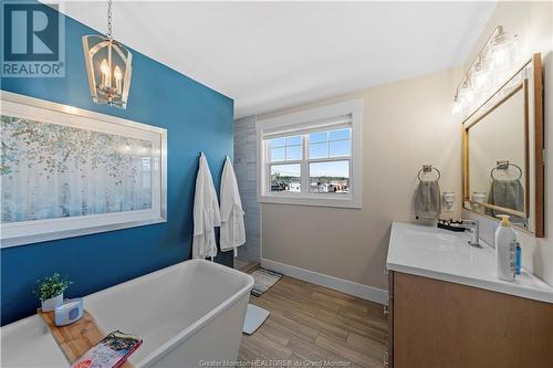 48 Belay, Moncton, NB - Indoor Photo Showing Bathroom