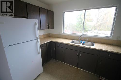 102-106 Mclean Drive, Prince George, BC - Indoor Photo Showing Kitchen With Double Sink