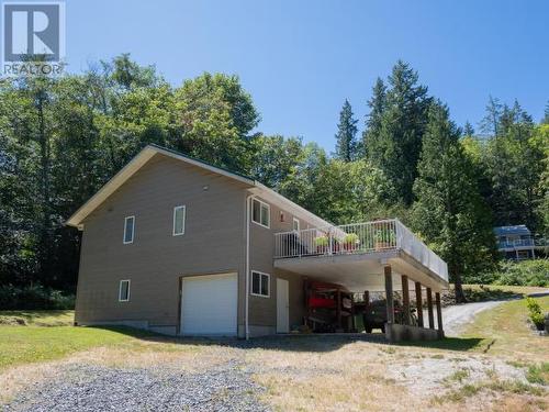 5930 Mowat Ave, Powell River, BC - Outdoor