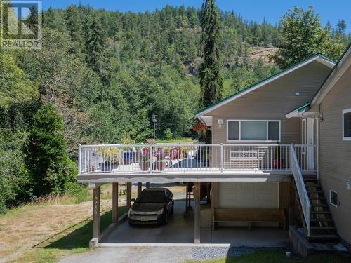 5930 Mowat Ave, Powell River, BC - Outdoor