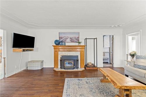 665 Nash Road N, Hamilton, ON - Indoor Photo Showing Living Room With Fireplace