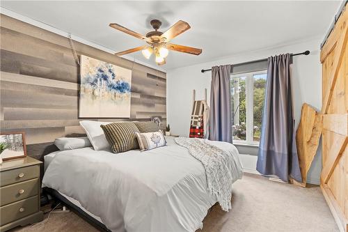 665 Nash Road N, Hamilton, ON - Indoor Photo Showing Bedroom